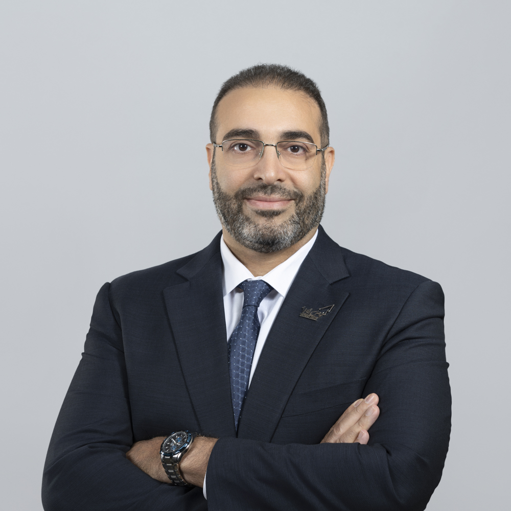 best orthopedic doctor in dubai - dr mohamed el fekky