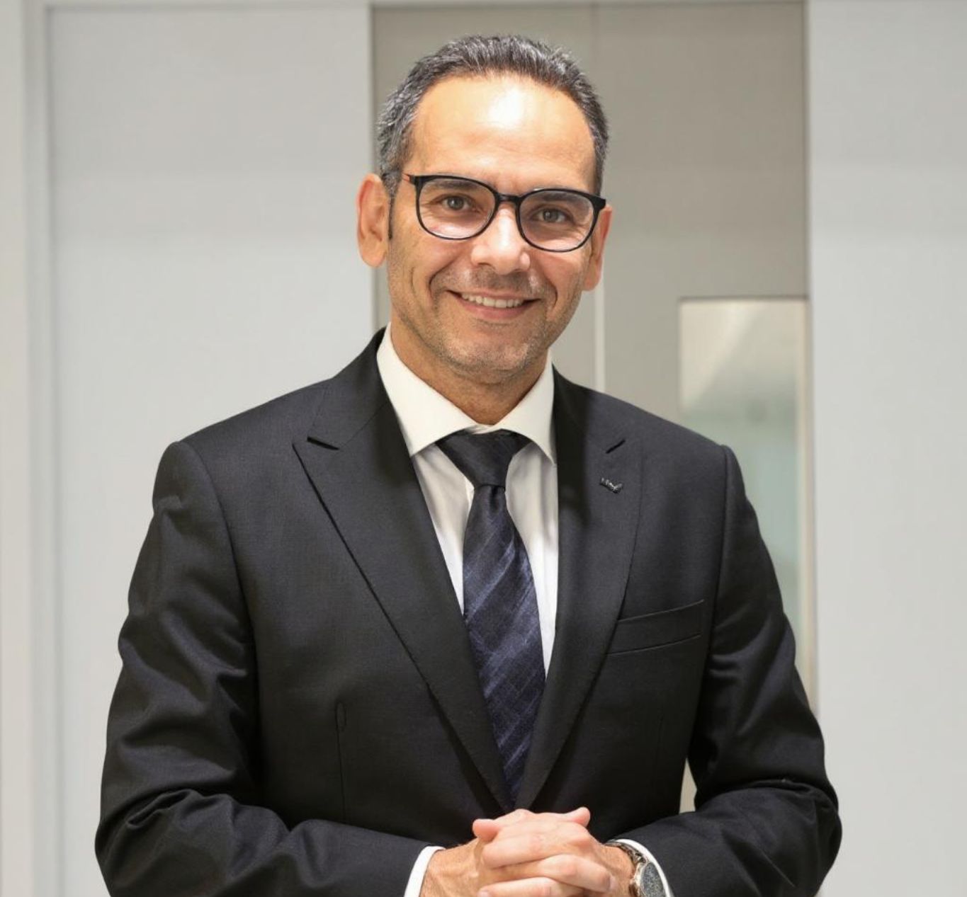 Dr Emam Ahmed - orthopedic doctor dubai